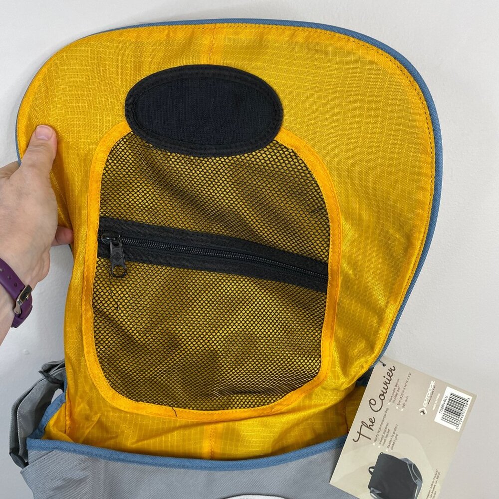 Outdoor Products Unisex Messenger Bag NWT Padded Back To School College Courier - Picture 4 of 16